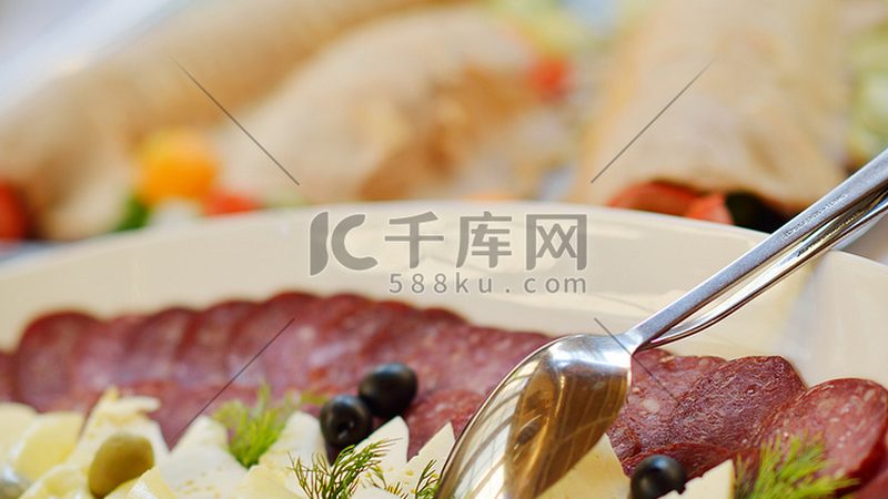 速冻食品配送：价格背后的考量因素