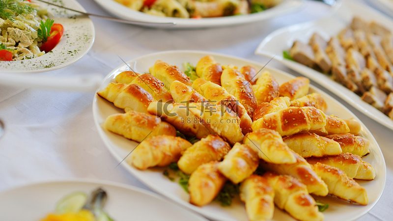餐饮食材配送流程：从源头到餐桌的食品安全保障**