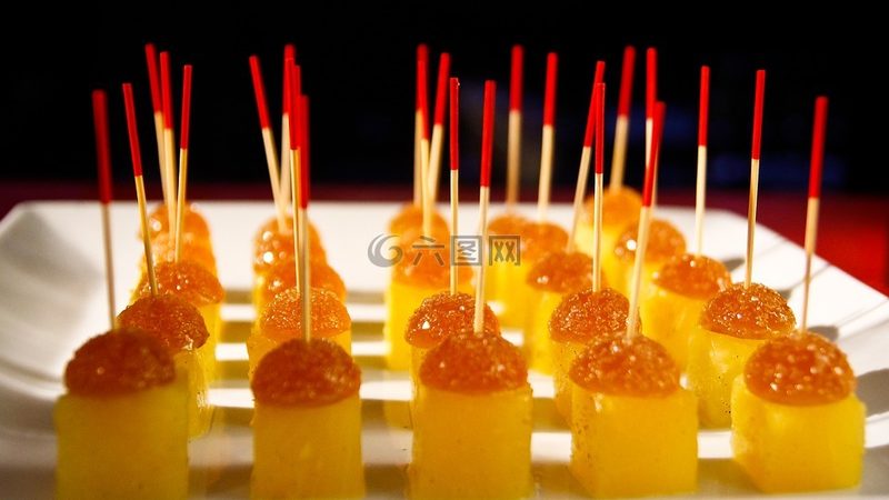 揭秘休闲零食厂家定制流程，打造专属美味